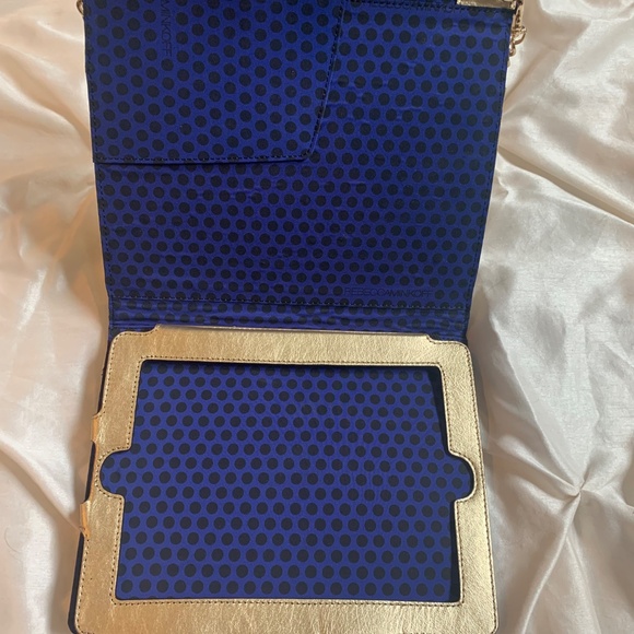 NWOT Rebecca Minkoff Gold Leather iPad Case Shoulder Bag - Picture 8 of 8